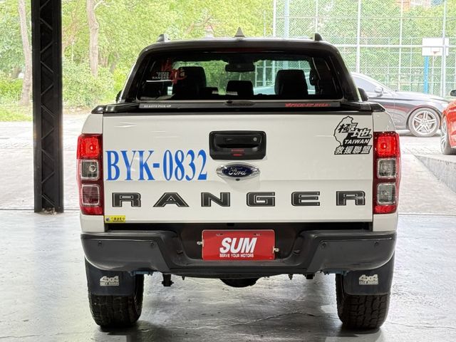 2.0雙渦輪 6安 4WD 導航 顯影 後拉版 ACC 摸門 I-KEY 電動座椅 停車輔助 HID 日行燈 方控 定速  第5張相片