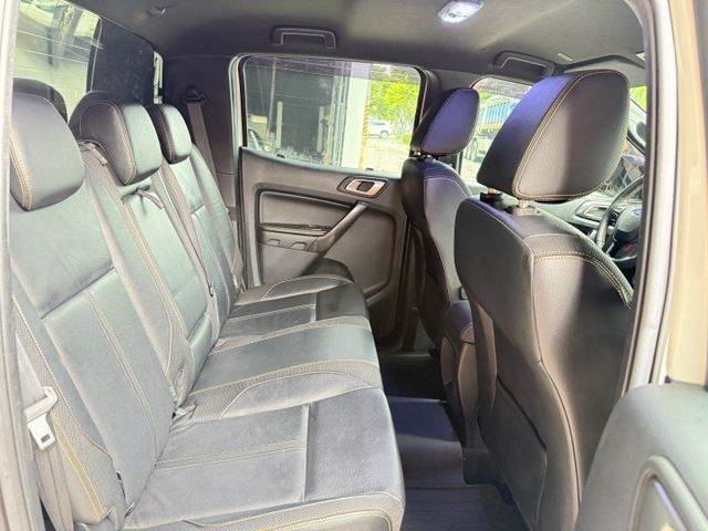 2.0雙渦輪 6安 4WD 導航 顯影 後拉版 ACC 摸門 I-KEY 電動座椅 停車輔助 HID 日行燈 方控 定速  第12張相片