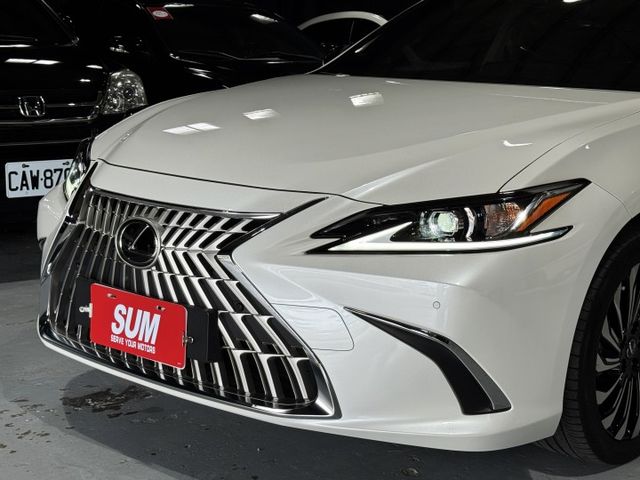 2.0汽油 新型小改款 天窗 I-KEY ACC 盲點 摸門 雙電動電熱椅 18圈 快撥  CARPLAY  第5張相片