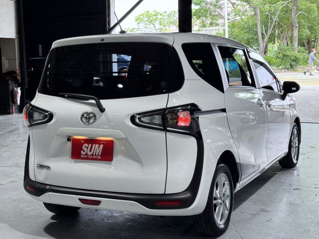 1.5 五人座 新型小改款 雙側滑門 I-KEY 摸門 雙安 導航 顯影 藍芽 行車器 15圈 ABS 九成新胎  第8張相片