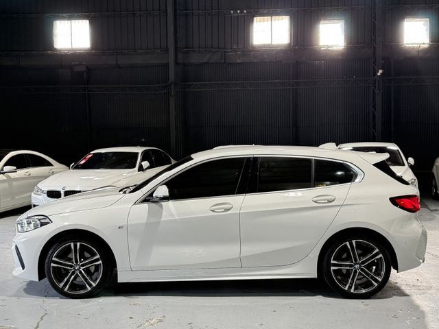 1.5渦輪 總代理 M-SPORT 空套 ACC I-KEY 8安 導航 顯影 盲點 摸門 I-KEY 定速  第3張相片