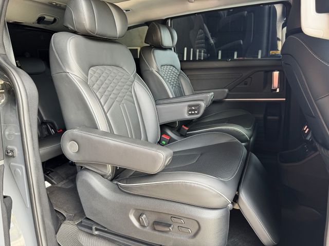 1.5 VIP版 GLT-B 渦輪 全景天窗 ACC 電動尾門 四座電動及冷熱座椅 盲點 環景 I-KEY  第11張相片