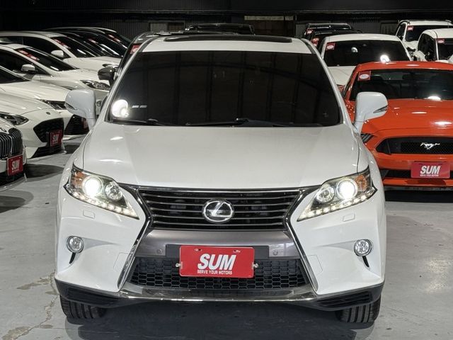 2.7 特仕版 限量40台 空力套件 天窗 電尾門 三台電視 數位 導航 顯影 雙電動座椅 記憶椅 雙色內裝 I-KEY  第4張相片