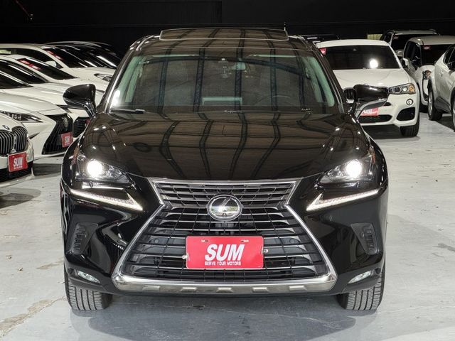 2.0汽油 豪華旗艦 天窗 電尾門 電動椅 ACC I-KEY 摸門 9安 雙電熱椅 盲點 方控 快撥 顯影  第4張相片