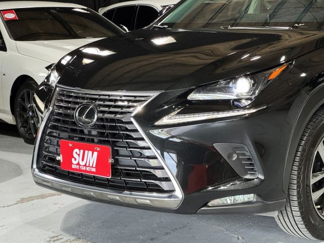 2.0汽油 豪華旗艦 天窗 電尾門 電動椅 ACC I-KEY 摸門 9安 雙電熱椅 盲點 方控 快撥 顯影  第5張相片