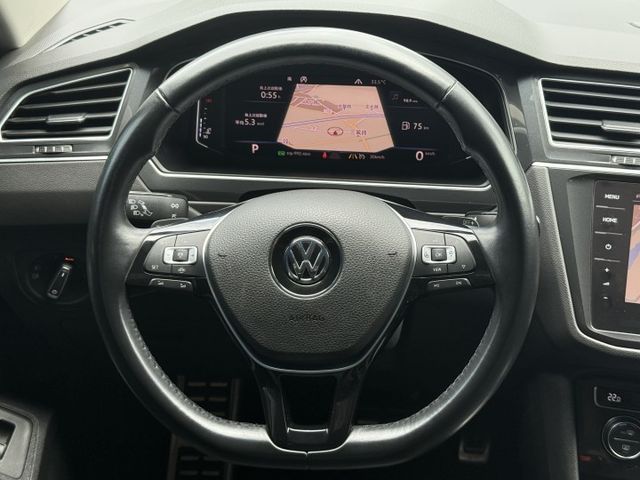 2.0渦輪 330 HL版 4WD 空套 7安 腳踢尾門 數位儀錶 ACC 環景 雙電動記憶座椅 盲點 導航 I-KEY  第14張相片