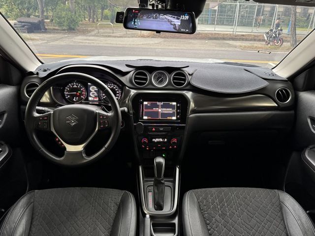 1.4 渦輪 S運動版 ACC 7安 I-KEY 摸門 7安 車偏 盲點 方控 快撥 定速 循跡 CarPlay 導航  第2張相片