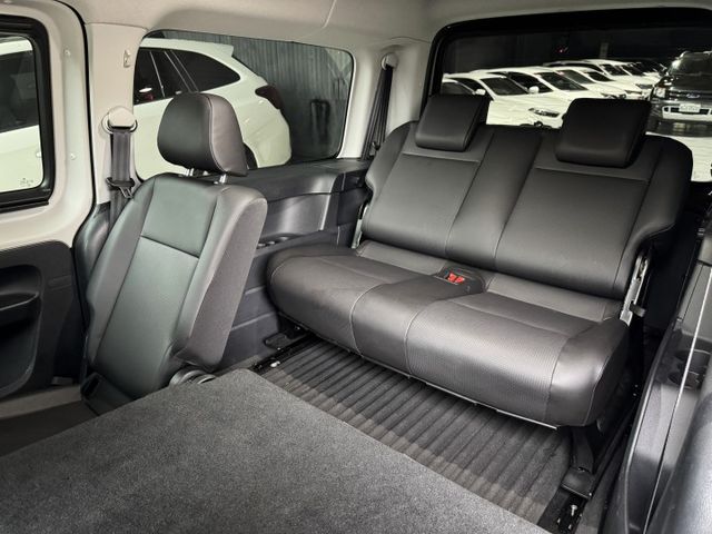 2.0 TDI 柴油渦輪 大七人座 電動滑門 二三椅快拆 6安 方控 LED日行燈 車道維持 定速 魚眼HID  第9張相片