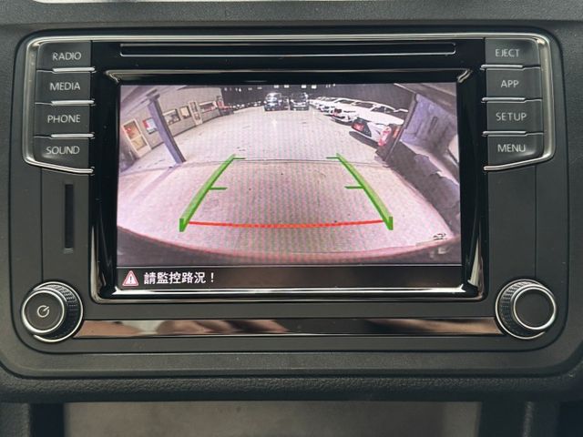 2.0 TDI 柴油渦輪 大七人座 電動滑門 二三椅快拆 6安 方控 LED日行燈 車道維持 定速 魚眼HID  第11張相片