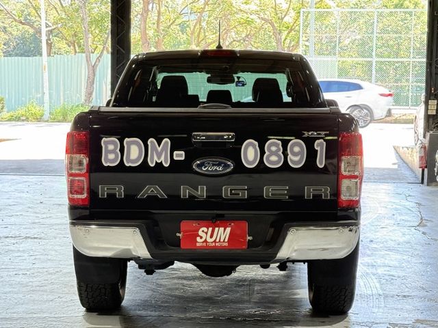 2.0 渦輪 4WD 全能版雙廂 霸氣水箱罩 後拉版 前後行車器 定速 魚眼 CarPlay 方控 胎壓 車偏  第5張相片