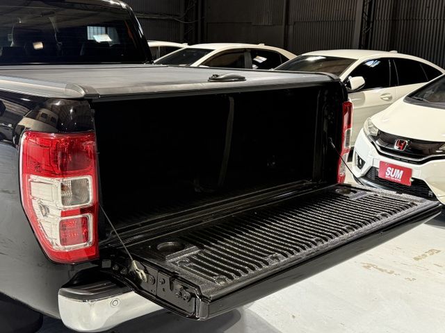 2.0 渦輪 4WD 全能版雙廂 霸氣水箱罩 後拉版 前後行車器 定速 魚眼 CarPlay 方控 胎壓 車偏  第7張相片