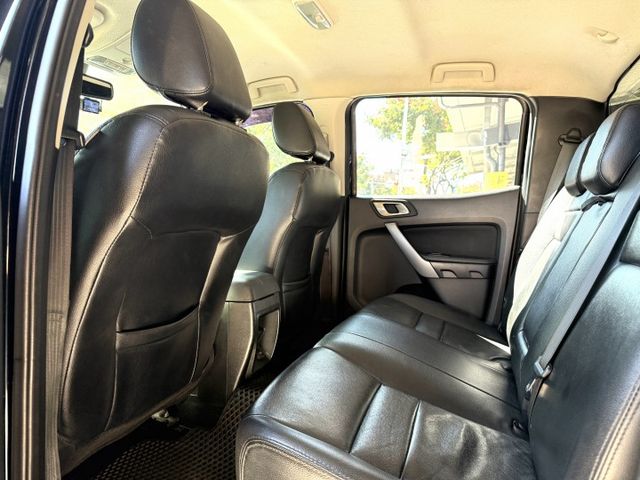 2.0 渦輪 4WD 全能版雙廂 霸氣水箱罩 後拉版 前後行車器 定速 魚眼 CarPlay 方控 胎壓 車偏  第11張相片