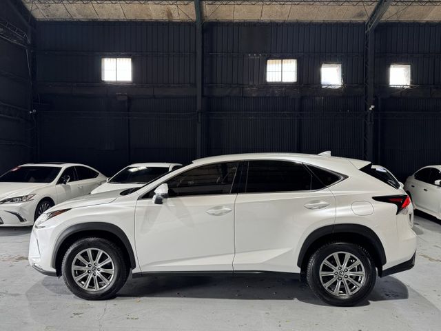 菁英PLUS 2.0汽油 ACC 電動椅 9安 電尾門 I-KEY 盲點 摸門 顯影 17圈 LED日行燈  第3張相片