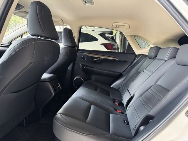 菁英PLUS 2.0汽油 ACC 電動椅 9安 電尾門 I-KEY 盲點 摸門 顯影 17圈 LED日行燈  第8張相片