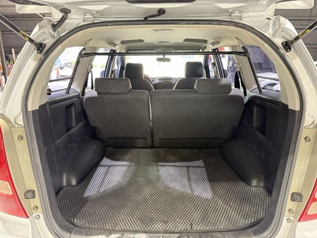 2.0 J版 雙安 自排 自用小客貨 後照鏡方向指示燈 倒車雷達 可調式大燈 九成新輪胎  第9張相片