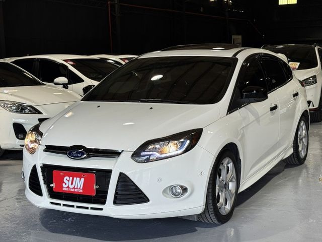 2.0五門 頂級運動版 空套 天窗 4安 停車輔助 大安卓機 導航 顯影 前後行車 前後日行燈 恆溫 定速  第1張相片