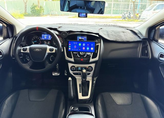 2.0五門 頂級運動版 空套 天窗 4安 停車輔助 大安卓機 導航 顯影 前後行車 前後日行燈 恆溫 定速  第2張相片