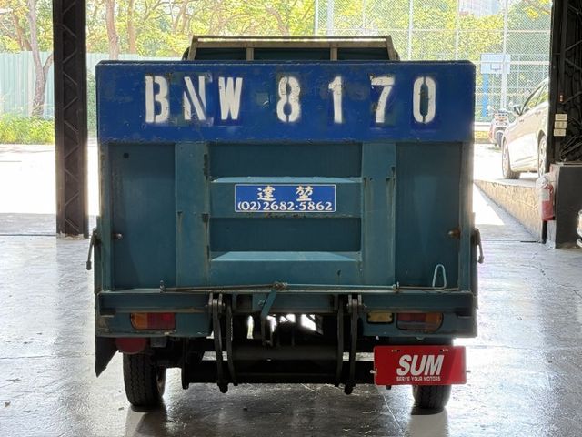 1.2  手排 貨車版 電動尾門 大片尾門 搖控昇降機 白鐵後斗 防撞桿 按時保養 室內車庫車  第4張相片