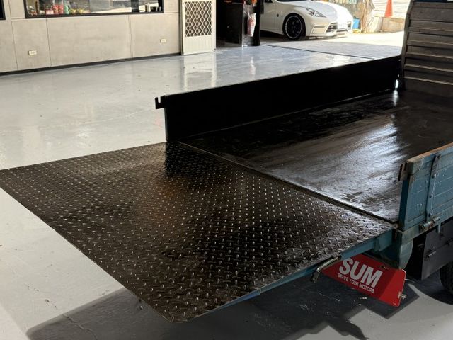 1.2  手排 貨車版 電動尾門 大片尾門 搖控昇降機 白鐵後斗 防撞桿 按時保養 室內車庫車  第11張相片