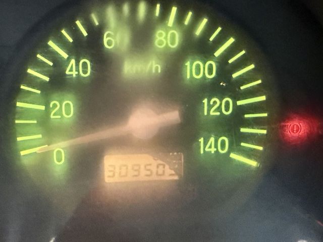 1.2  手排 貨車版 電動尾門 大片尾門 搖控昇降機 白鐵後斗 防撞桿 按時保養 室內車庫車  第16張相片