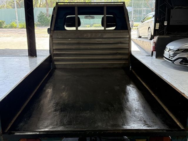 1.2  手排 貨車版 電動尾門 大片尾門 搖控昇降機 白鐵後斗 防撞桿 按時保養 室內車庫車  第18張相片