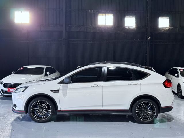 GT220 1.8渦輪 天窗 全車空套 環景 天窗 大螢幕 電動椅 電尾門 I-KEY 摸門 快撥 方控 導航  第3張相片