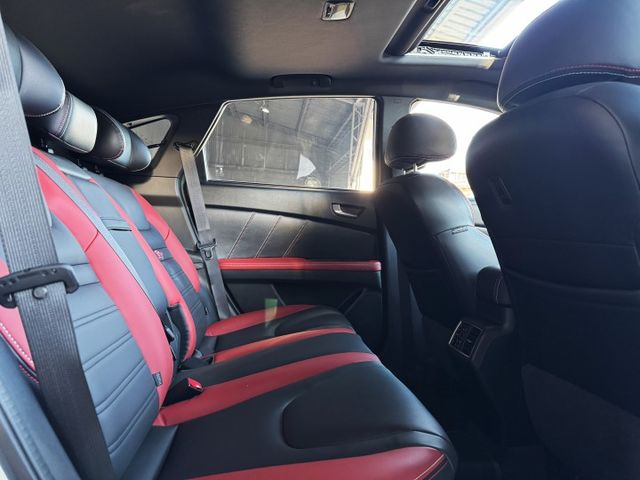 GT220 1.8渦輪 天窗 全車空套 環景 天窗 大螢幕 電動椅 電尾門 I-KEY 摸門 快撥 方控 導航  第11張相片