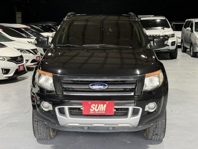 3.2 渦輪 4WD 6安 定速 方控 側踏板 行李架 電動座椅ABS 恆溫  循跡 皮椅 18吋鋁圈 黑內裝  第4張相片