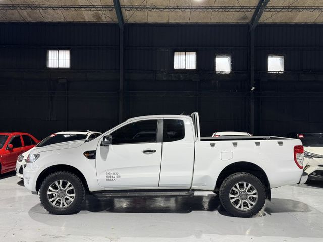 2.0渦輪 職人版 霸氣水箱罩 環景 顯影 4WD 7安 定速 導航 循跡 ABS 方控 18圈 LED日行燈  第3張相片