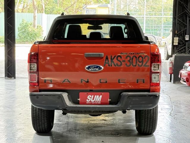 3.2 渦輪 4WD 6安 方控 定速 導航 循跡 恆溫 電動座椅 行車紀錄器 側踏板 車頂架 黑內裝 安卓機  第5張相片