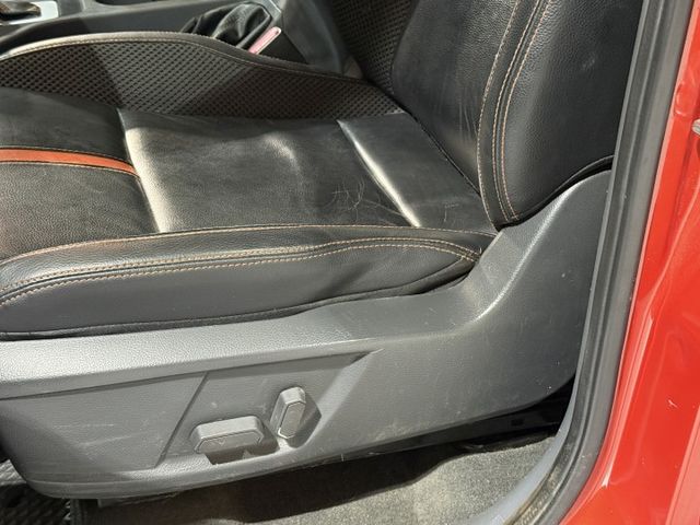 3.2 渦輪 4WD 6安 方控 定速 導航 循跡 恆溫 電動座椅 行車紀錄器 側踏板 車頂架 黑內裝 安卓機  第15張相片