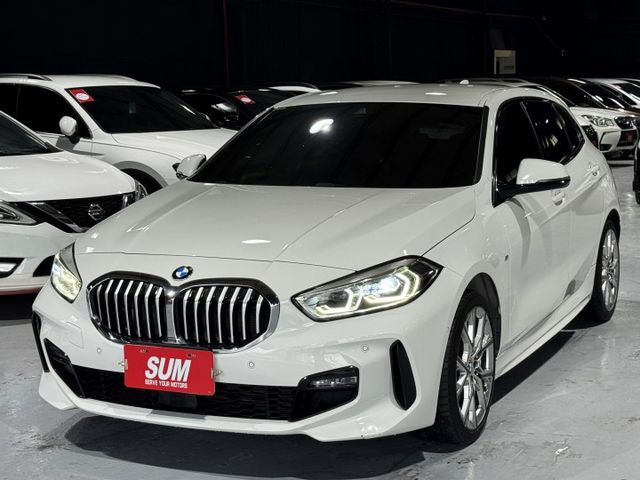 1.5渦輪 M版總代理 稀有特仕版 全車空套 雙色賽車椅 雙色18圈 5AT ACC 電尾門 8安 雙電動椅  第1張相片