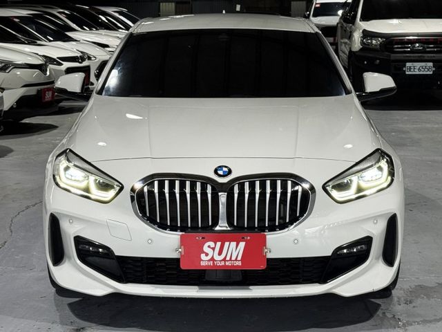 1.5渦輪 M版總代理 稀有特仕版 全車空套 雙色賽車椅 雙色18圈 5AT ACC 電尾門 8安 雙電動椅  第4張相片