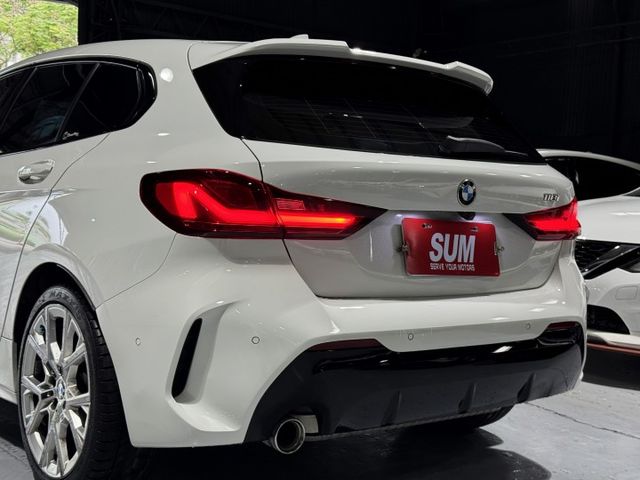 1.5渦輪 M版總代理 稀有特仕版 全車空套 雙色賽車椅 雙色18圈 5AT ACC 電尾門 8安 雙電動椅  第13張相片