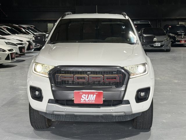 2.0 渦輪 4WD 定速 行車紀錄器 霸氣水箱罩 電動座椅 I-KEY 摸門 6安 導航 顯影 循跡 方控 HID  第4張相片