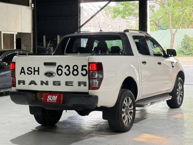 2.0 渦輪 4WD 定速 行車紀錄器 霸氣水箱罩 電動座椅 I-KEY 摸門 6安 導航 顯影 循跡 方控 HID  第6張相片