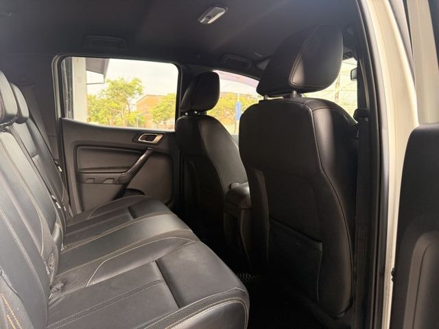 2.0 渦輪 4WD 定速 行車紀錄器 霸氣水箱罩 電動座椅 I-KEY 摸門 6安 導航 顯影 循跡 方控 HID  第14張相片