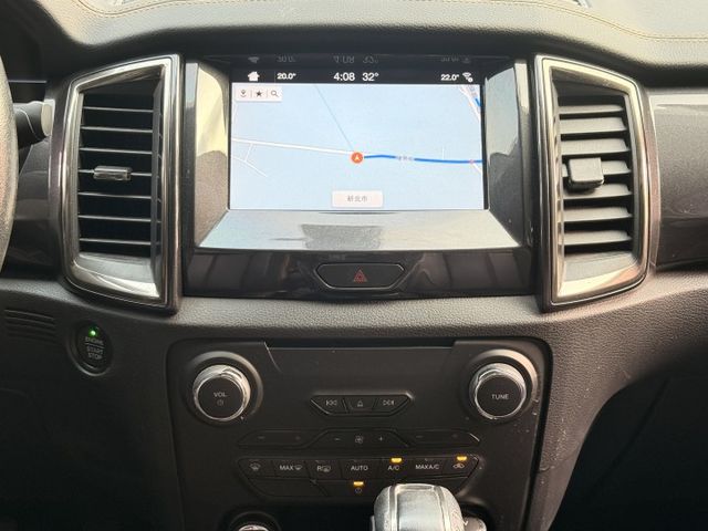 2.0 渦輪 4WD 定速 行車紀錄器 霸氣水箱罩 電動座椅 I-KEY 摸門 6安 導航 顯影 循跡 方控 HID  第15張相片