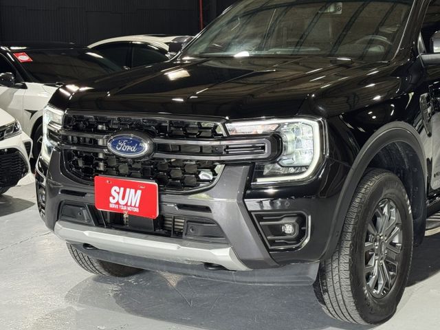 2.0渦輪 全新大改款 頂級旗艦 大螢幕 環景 LED日行燈 ACC 車偏 導航 I-KEY 盲點 電動椅 4WD  第5張相片