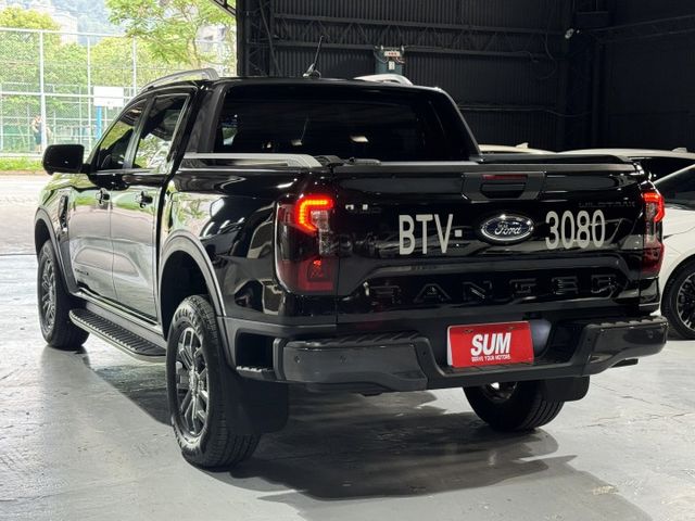 2.0渦輪 全新大改款 頂級旗艦 大螢幕 環景 LED日行燈 ACC 車偏 導航 I-KEY 盲點 電動椅 4WD  第6張相片