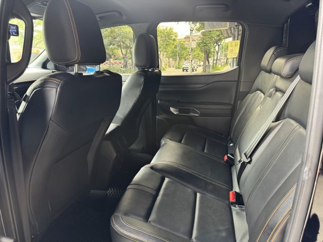 2.0渦輪 全新大改款 頂級旗艦 大螢幕 環景 LED日行燈 ACC 車偏 導航 I-KEY 盲點 電動椅 4WD  第11張相片