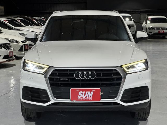 2.0渦輪 45 TFSI 液晶螢幕 I-KEY 6安 電尾門 摸門 導航 顯影 前後行車器 方控 快撥 雙電動椅  第4張相片