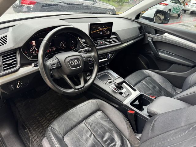 2.0渦輪 45 TFSI 液晶螢幕 I-KEY 6安 電尾門 摸門 導航 顯影 前後行車器 方控 快撥 雙電動椅  第8張相片