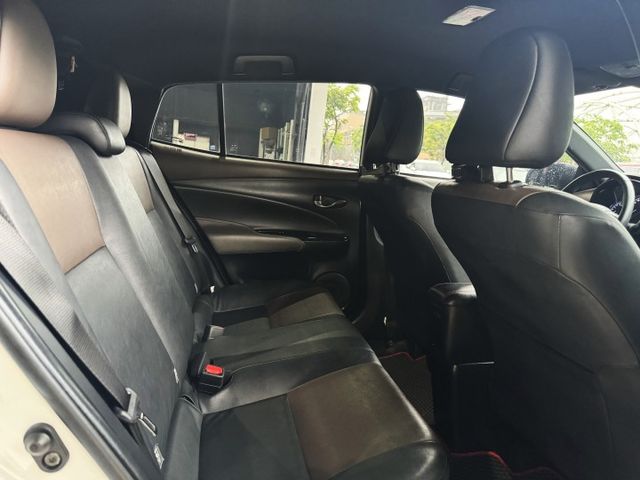 CROSS 頂級豪華 1.5小休旅 空套 I-KEY 9安 車偏 方控 快撥 定速 抬顯 導航 顯影 魚眼 電折  第9張相片