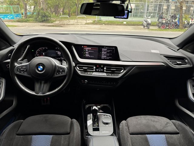 220GC 2.0渦輪 總代理 M-SPORT 空套 卡鉗 ACC 導航 顯影 8安 盲點 I-KEY 摸門 雙電動椅  第2張相片