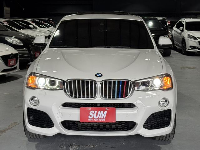 2.0渦輪 28i M-SPORT 精品運動版 4WD 電尾門 天窗 摸門 I-KEY 9安 導航 顯影 電動記憶椅  第4張相片