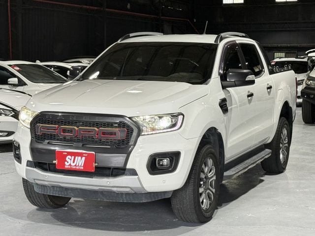 2.0 渦輪 4WD 定速 行車紀錄器 霸氣水箱罩 電動座椅 I-KEY 摸門 6安 導航 顯影 循跡 方控 HID  第1張相片