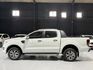 2.0 渦輪 4WD 定速 行車紀錄器 霸氣水箱罩 電動座椅 I-KEY 摸門 6安 導航 顯影 循跡 方控 HID  第2張縮圖
