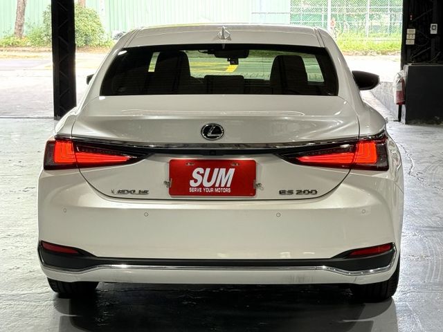 2.0汽油 新型小改款 天窗 行車 ACC 環景 I-KEY 9安 盲點 摸門 方控 快撥 雙電動電熱座椅 車偏  第5張相片