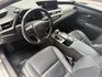 2.0汽油 新型小改款 天窗 行車 ACC 環景 I-KEY 9安 盲點 摸門 方控 快撥 雙電動電熱座椅 車偏  第11張縮圖